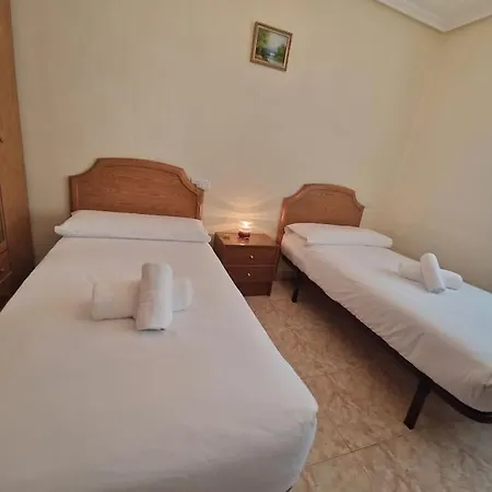R2R - Tres Dormitorios Con Garaje - 626A Apartment
